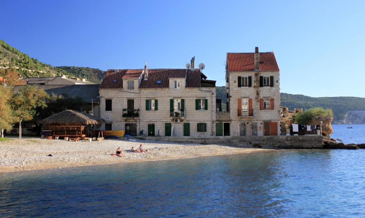 Apartments And Rooms By The Sea Komiza, Vis - 2431 Экстерьер фото